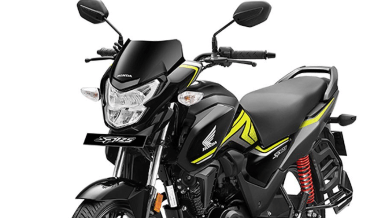 Honda SP 160 is available in two variants- Honda SP160 Single Disc priced at Rs.1,17,500 and Honda SP160 Dual Disc at Rs.1,21,900