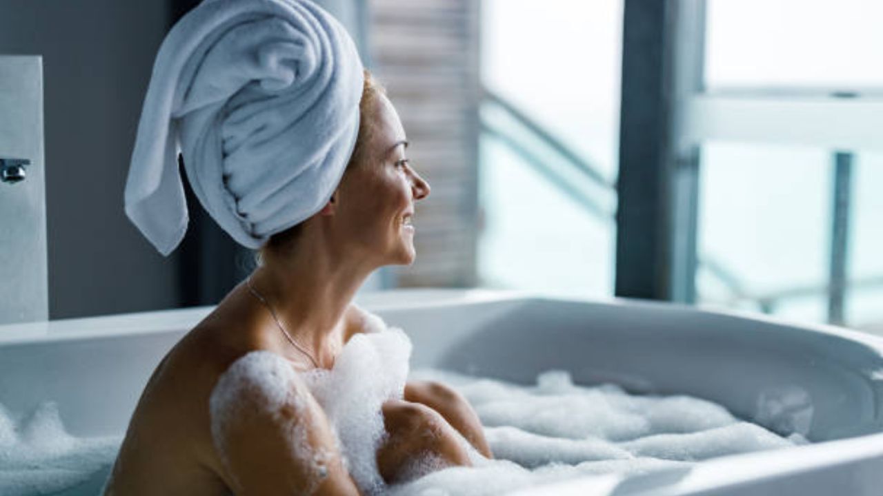 5 Ways to Maintain Personal hygiene When You Are Outside in Humid