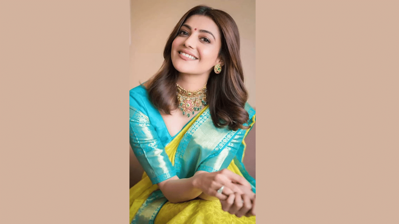Alluring In Kanjeevaram: Famous south Indian actress, Kajal Aggarwal looked marvellous dressed in this yellow Kanjeevaram saree. Her look was so majestic that she stunned her fans with her appearance. This yellow and blue saree is a perfect wear for this Oman. (Photo Courtesy: Pinterest)