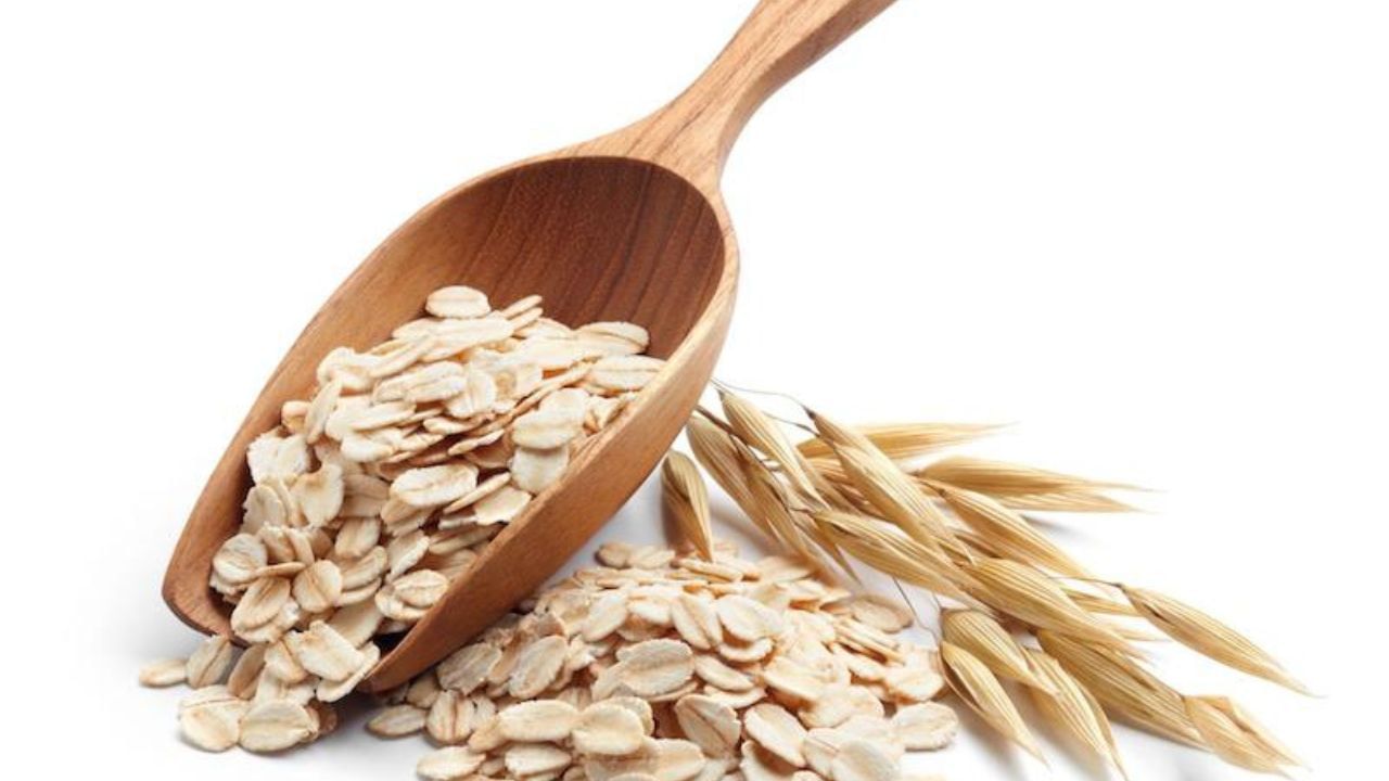 Oatmeal can soothe and calm irritated skin. It's often used in face masks and scrubs to exfoliate gently and moisturize. Picture credit -Google 
