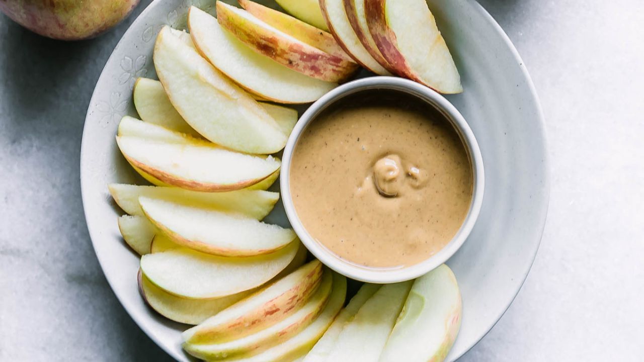 1. Apple Slices with Peanut Butter: It's like a great breakfast; you can just cut the apples and apply peanut butter to them. It's really nice, creamy, and crunchy.