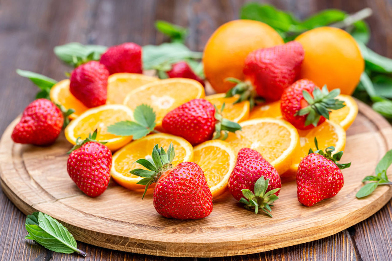 Foods rich in vitamin C, like oranges and strawberries, can acidify the urine, making it less favorable for bacterial growth.
Picture credit-Google