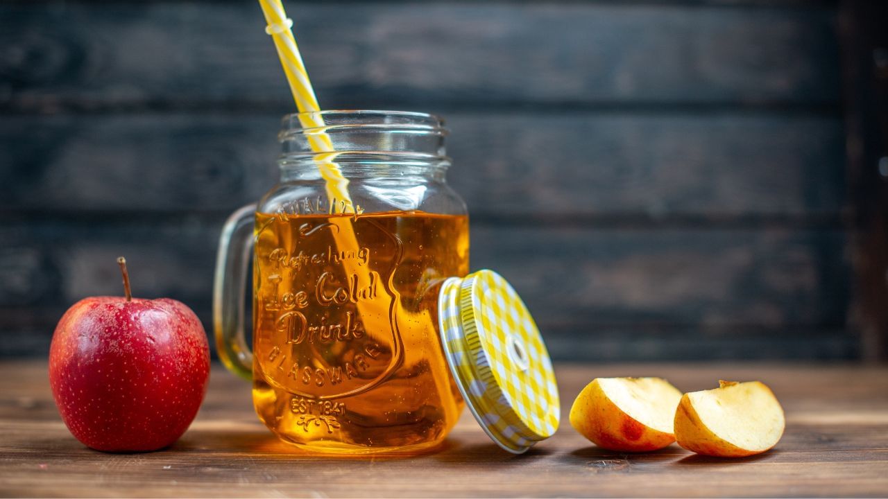 This detox water combines the benefits of apple cider vinegar and honey for a potent elixir that supports digestion and boosts metabolism. Apple cider vinegar is known for its acetic acid content, which aids in digestion, balances blood sugar levels, and promotes a healthy gut microbiome. Honey provides a touch of natural sweetness and contains antioxidants that support the body's immune system. Together, they create a tangy yet slightly sweet beverage that can help regulate blood sugar levels, aid in weight management, and promote overall gut health.
