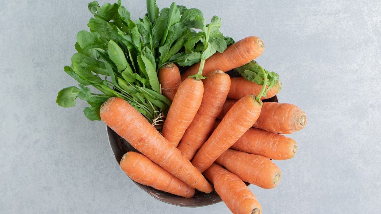 Carrots: Add carrots to your daily diet. Carrots are rich in beta-carotene, a precursor to vitamin A. Your body converts it into active vitamin A, promoting healthy vision and immune function. (Picture credit: Freepik).