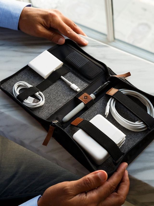 Top 10 Must Buying Gadgets For College Students; Tech Buying Guide ...